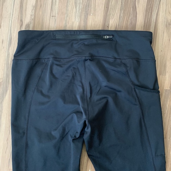 Nike Dryfit Leggings with Pocket - Picture 4 of 10